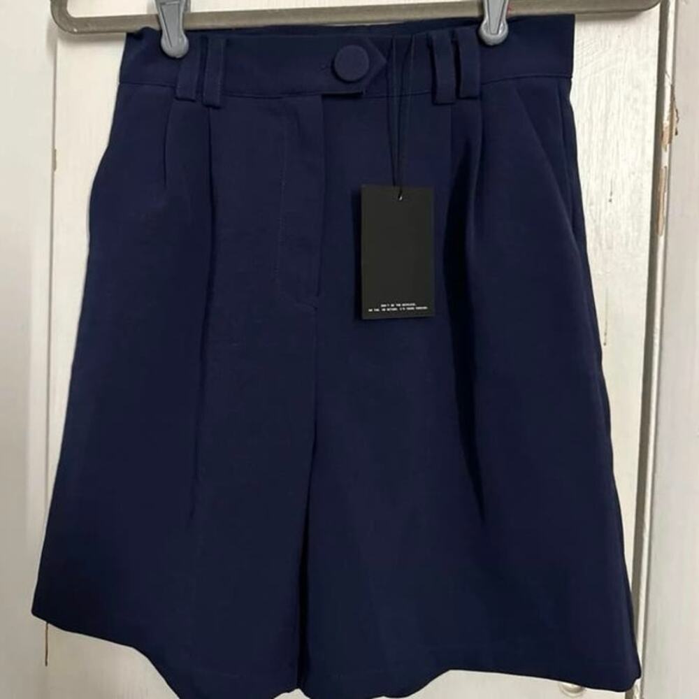 4th & Reckless Zane Trouser Shorts High Rise Pleated Navy, Size 6, B80